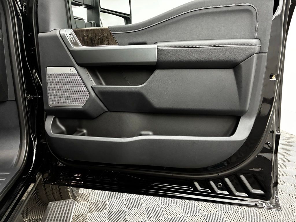 2026 Ford F-250 Lariat photo 30