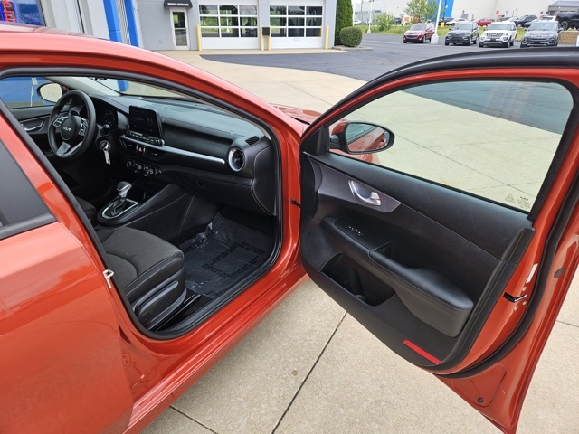 2022 Kia Forte LXS photo 13