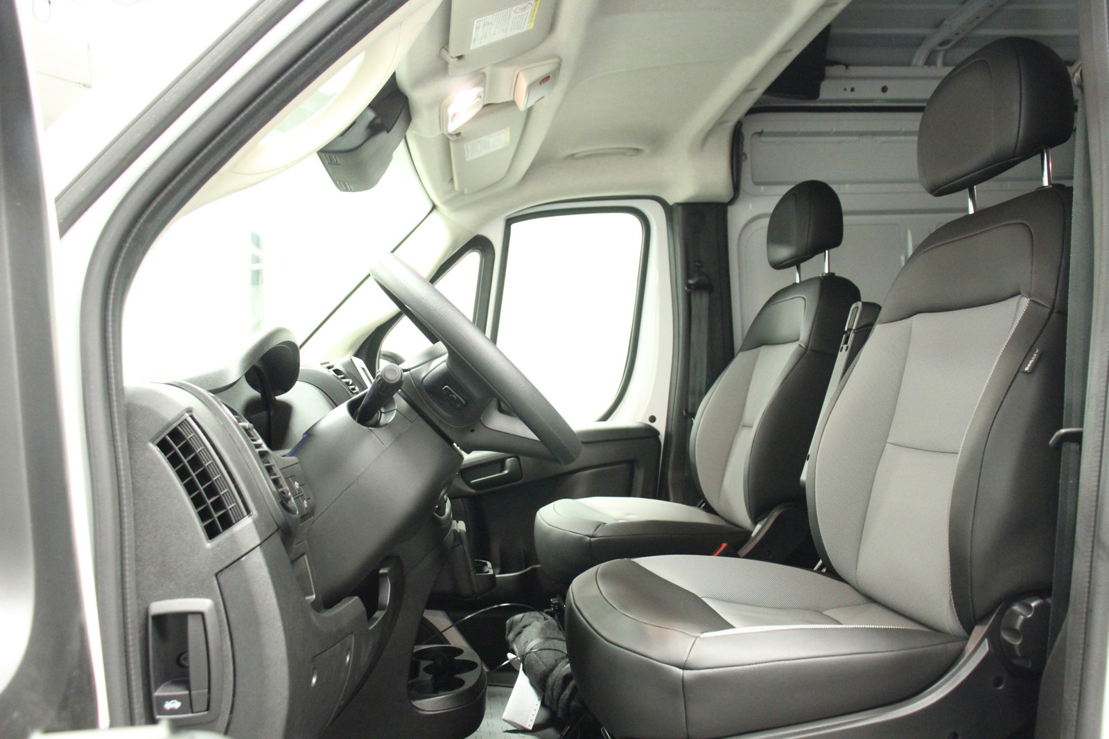 2025 Ram ProMaster 2500 photo 13
