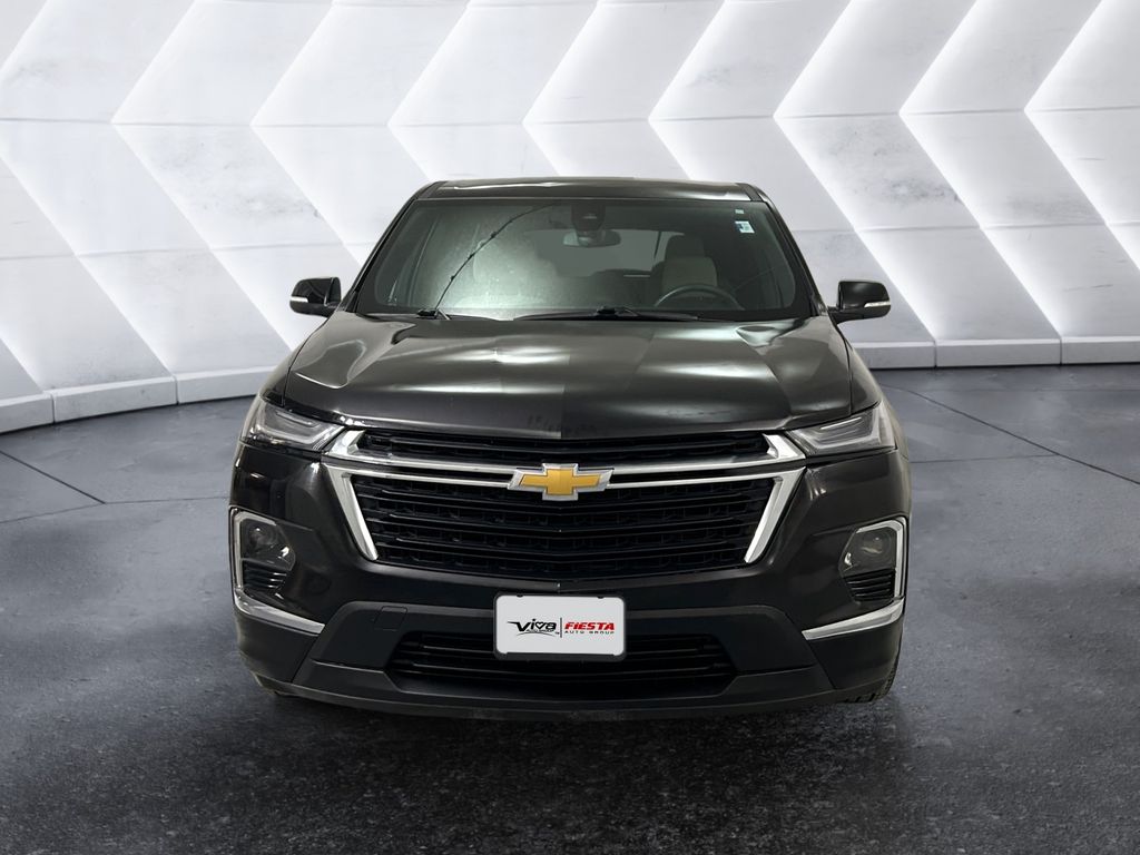 2023 Chevrolet Traverse LS photo 2