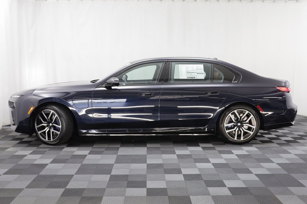 2026 Bmw 750e photo 4