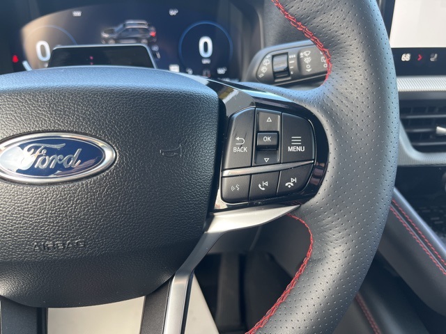 2025 Ford Explorer ST-Line photo 26