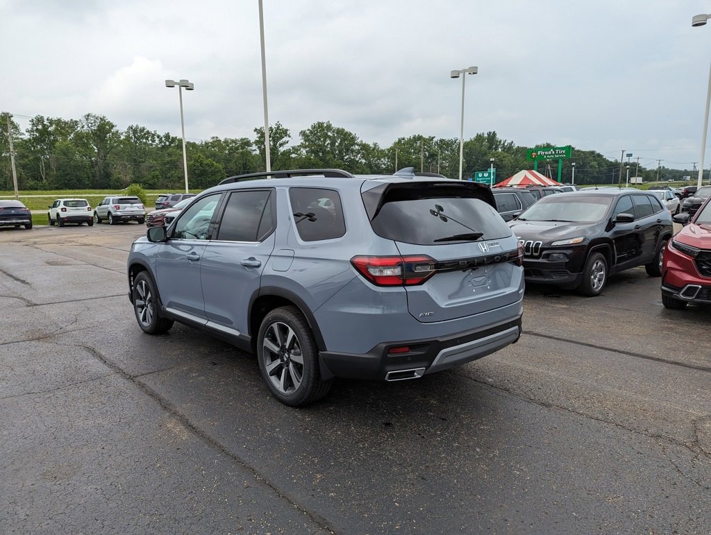 2025 Honda Pilot Elite photo 3