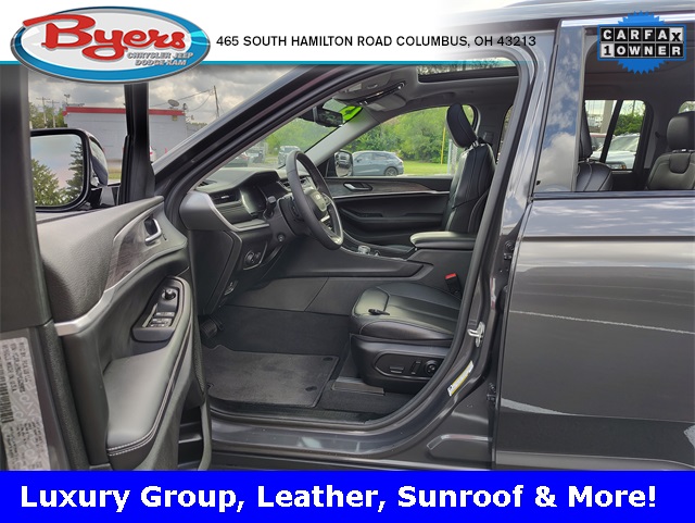 2023 Jeep Grand Cherokee Limited photo 2