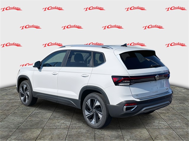 2025 Volkswagen Taos SE photo 5