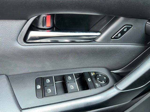 2025 Mazda CX-50 Premium Plus photo 16