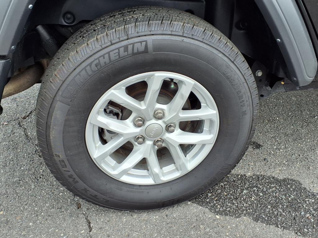 2023 Jeep Wrangler Sport S photo 20