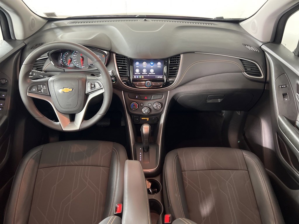 2022 Chevrolet Trax LT photo 2