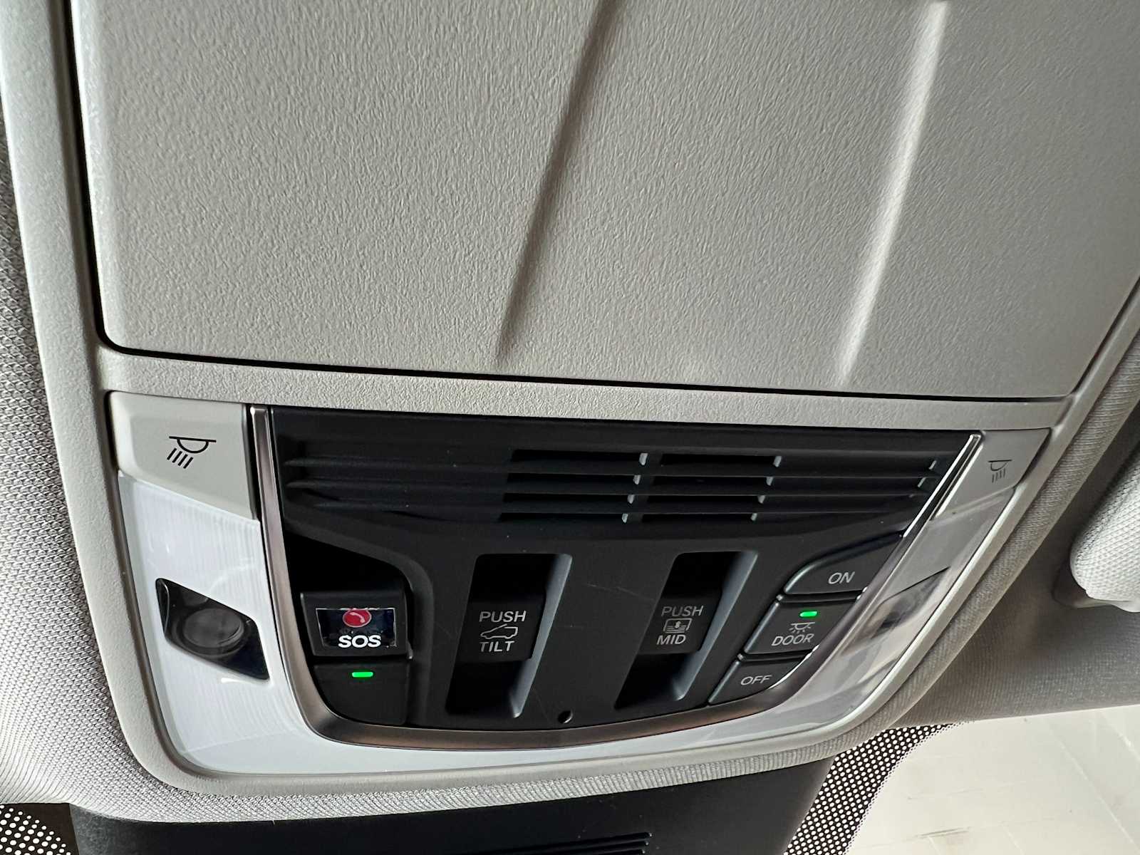 2026 Acura MDX SH-AWD photo 23