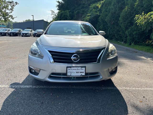 2013 Nissan Altima 2.5 SV photo 2
