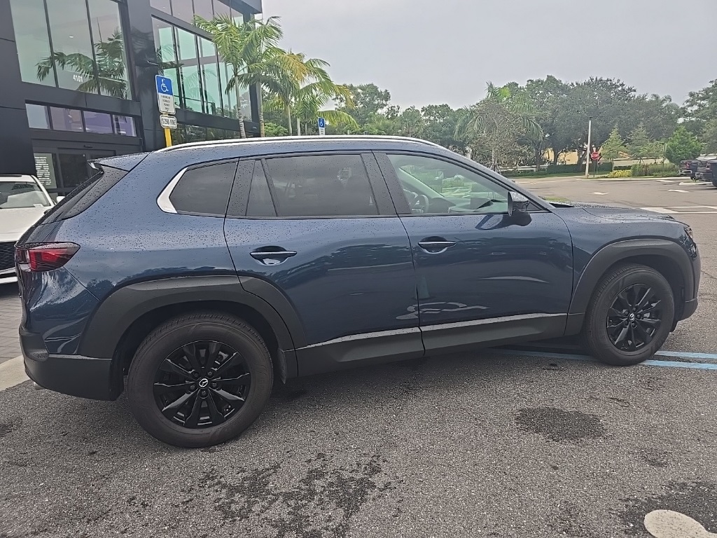 2025 Mazda CX-50 2.5 Select photo 8