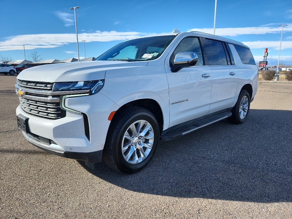 2023 Chevrolet Suburban Premier's photo