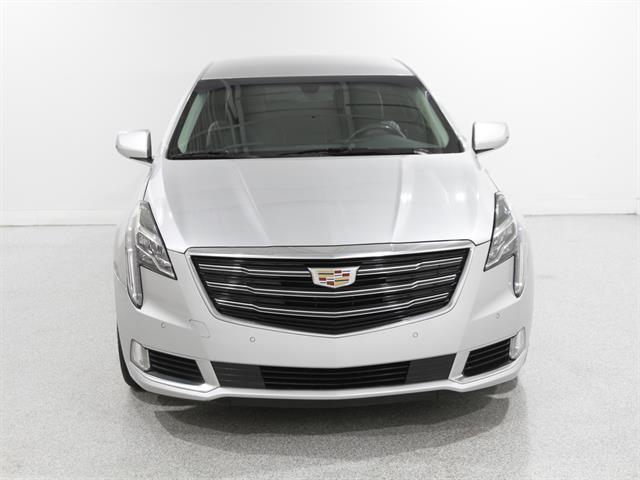 2019 Cadillac XTS Luxury photo 2