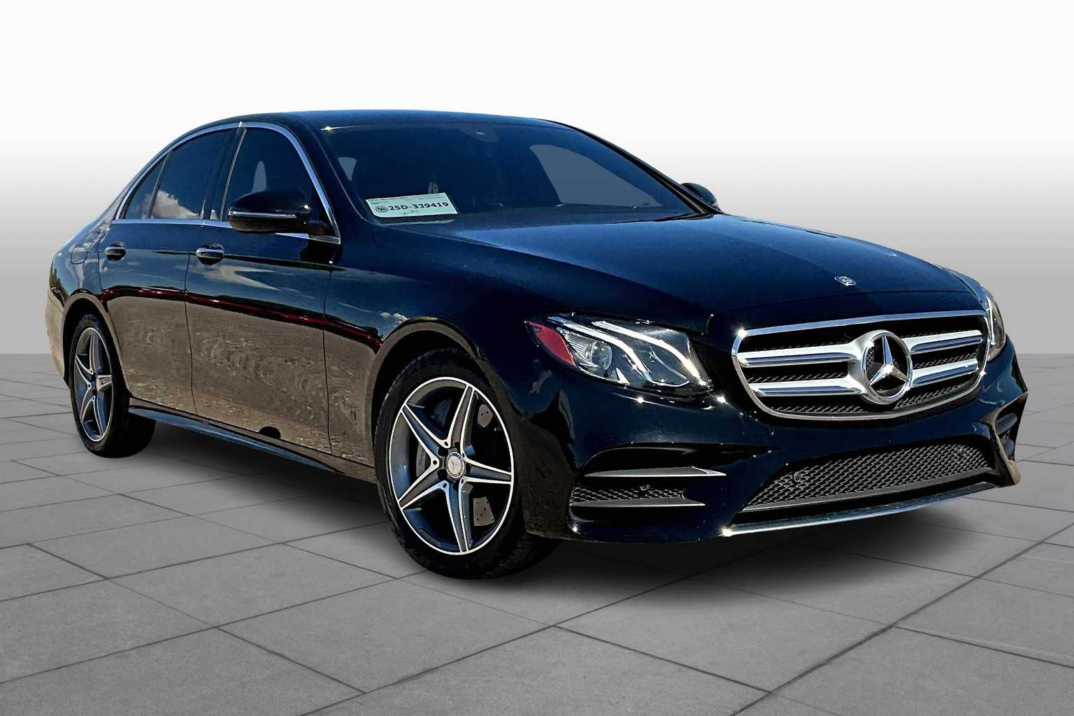 2017 Mercedes Benz E 300 photo 2