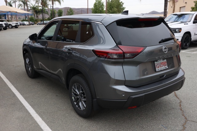 2026 Nissan Rogue S photo 6