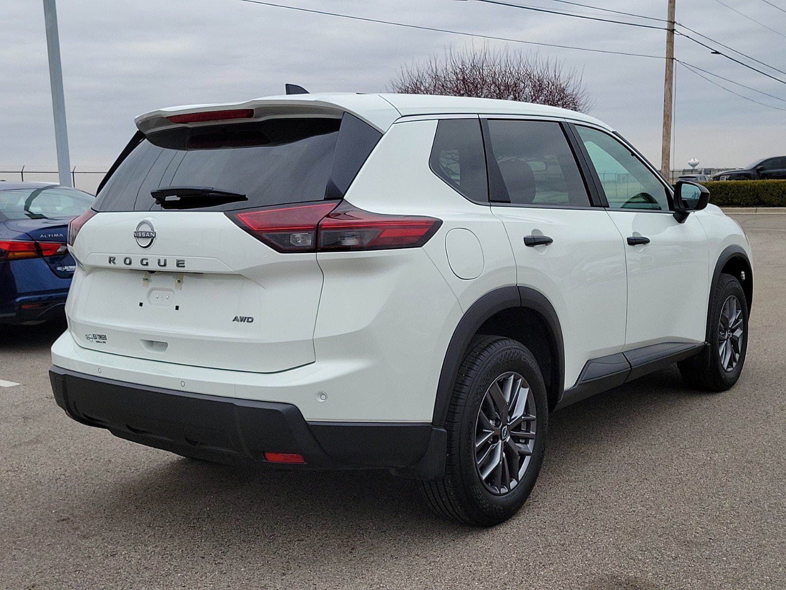 2025 Nissan Rogue S photo 4