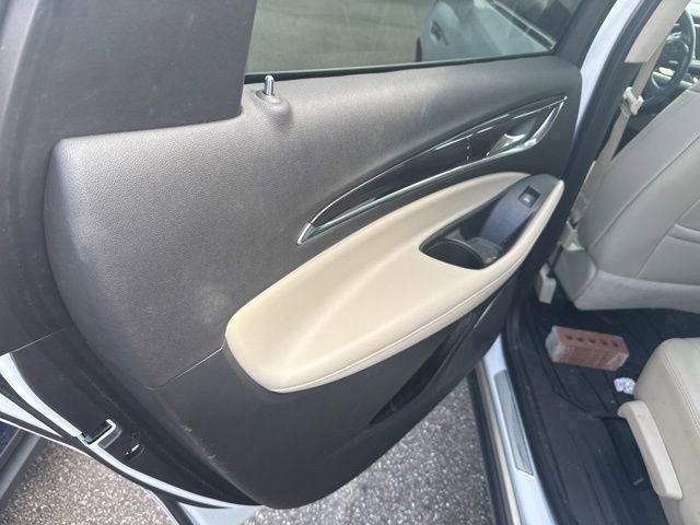 2021 Buick Enclave Essence photo 22