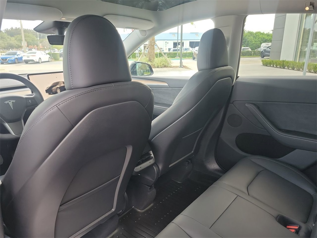 2024 Tesla Model Y Long Range photo 15