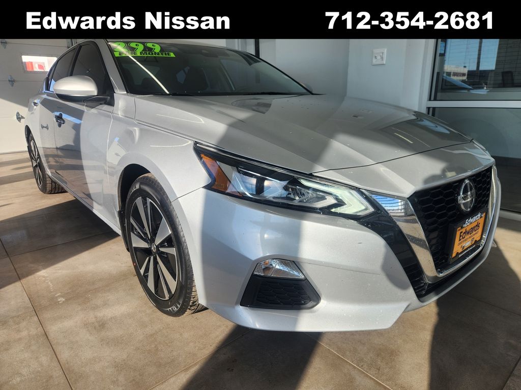 2022 Nissan Altima SV