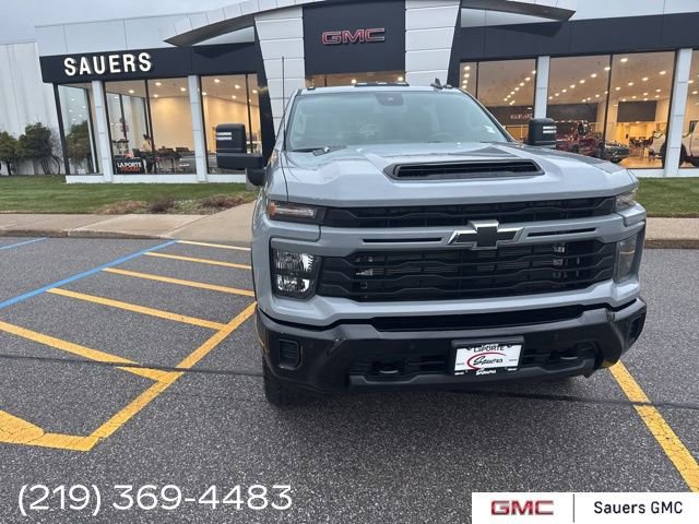 2025 Chevrolet Silverado 2500HD Custom's photo