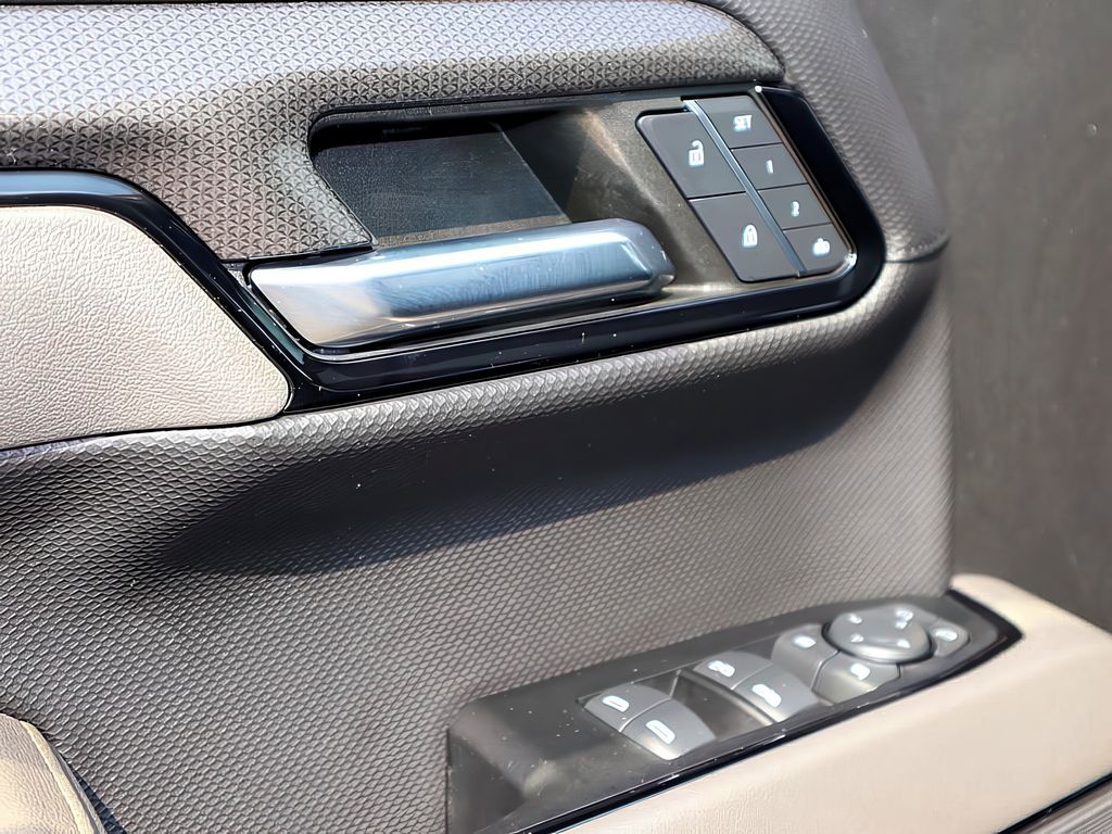 2022 Chevrolet Silverado 1500 ZR2 photo 5