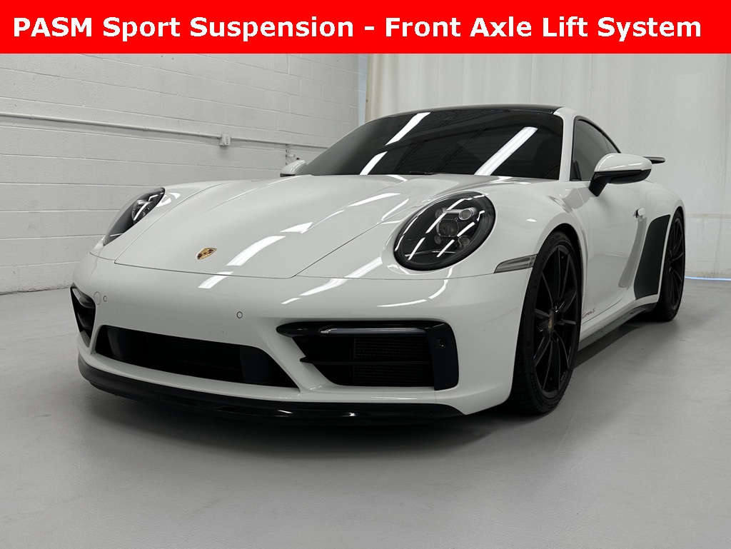 2022 Porsche 911 4S 4 GTS photo 4