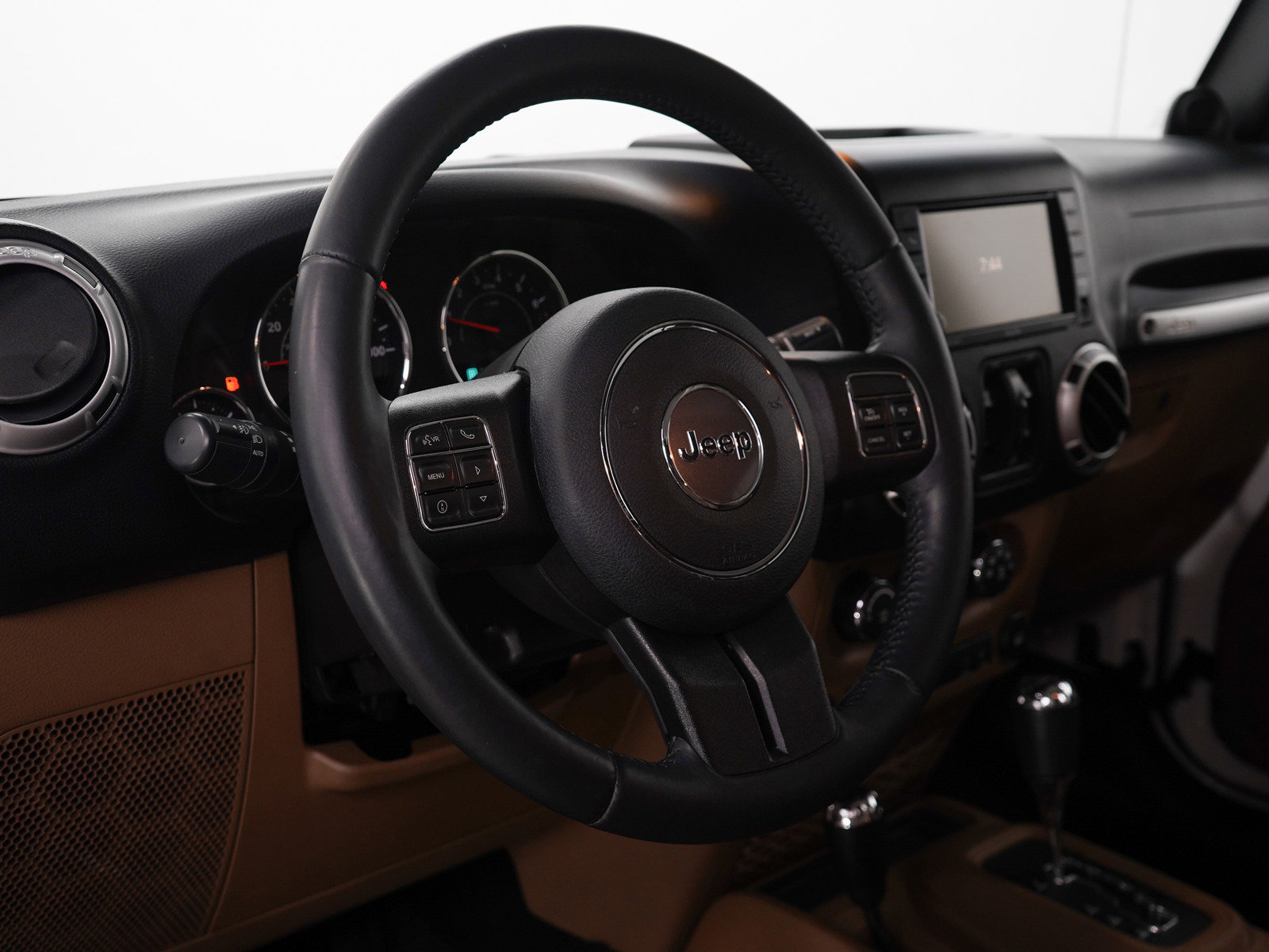 2014 Jeep Wrangler Unlimited Sahara photo 18