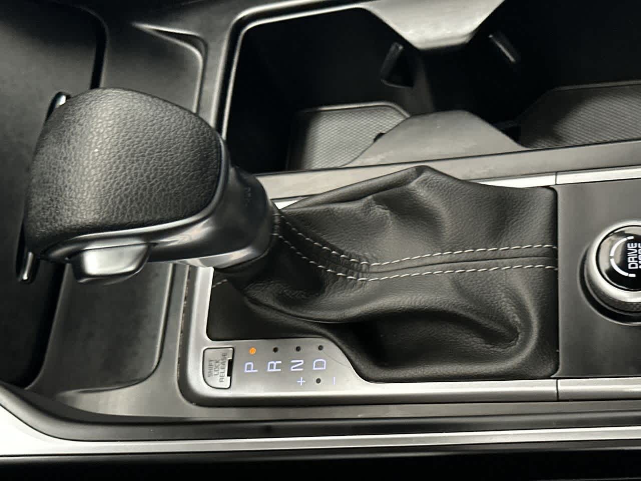 2023 Kia Sorento LX photo 19