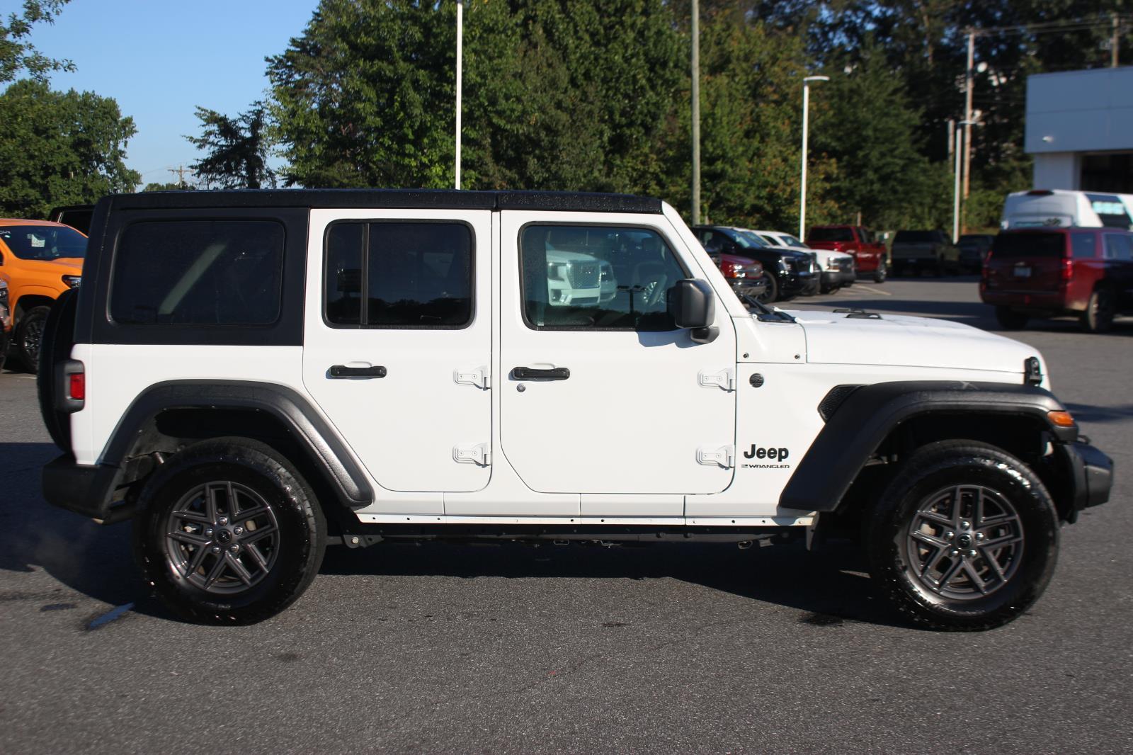 2024 Jeep Wrangler Sport S photo 5