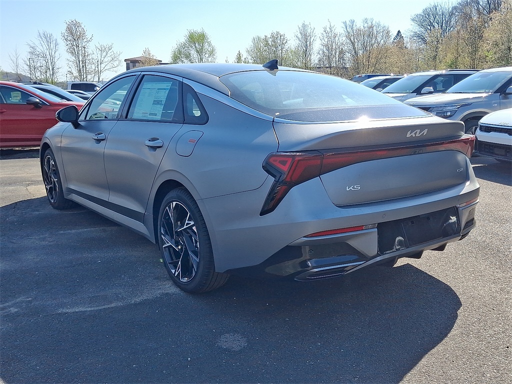 2025 Kia K5 GT-Line photo 4