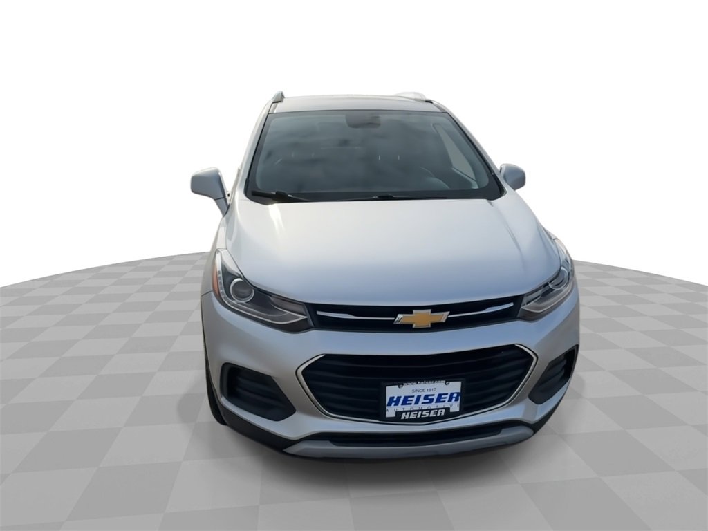 2020 Chevrolet Trax LT photo 3