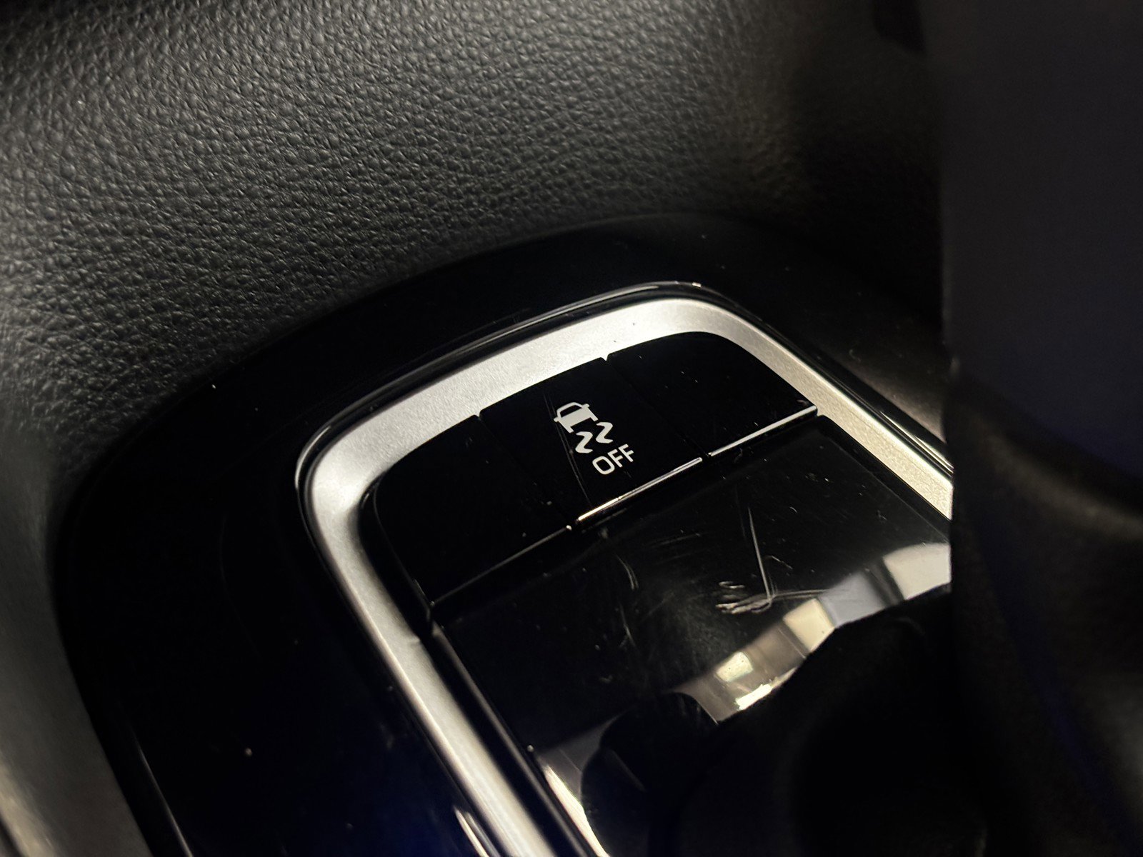 2025 Toyota Corolla LE photo 12