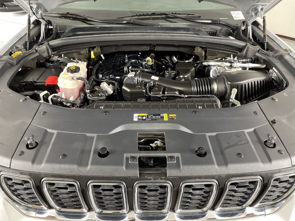 2023 Jeep Grand Cherokee Laredo photo 40