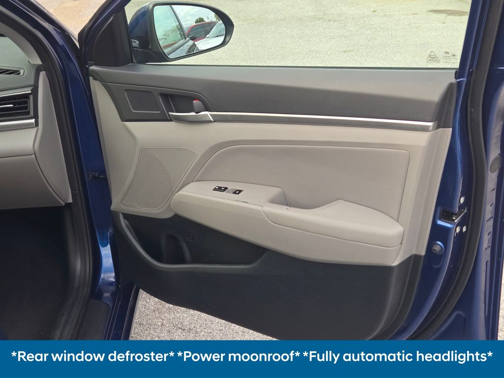 2019 Hyundai Elantra Value Edition photo 4