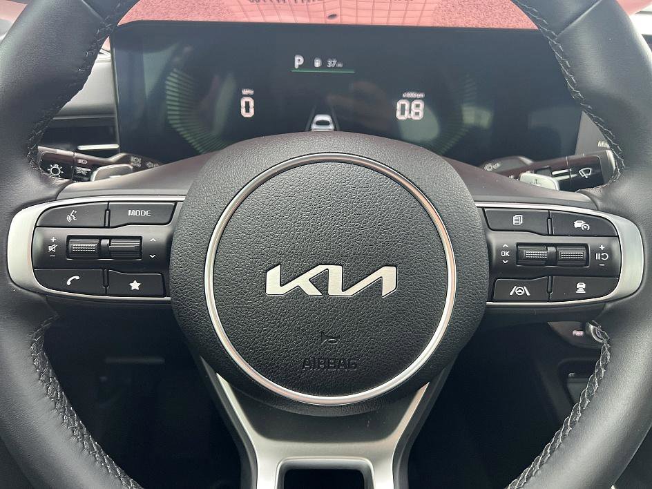 2025 Kia K5 GT photo 19