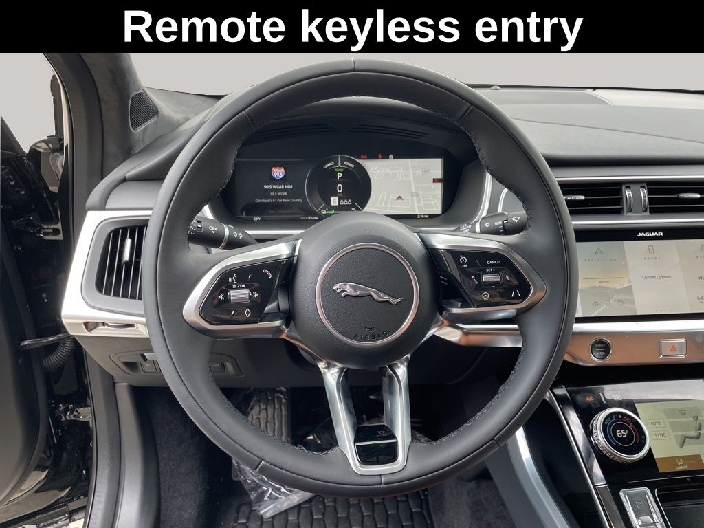 2024 Jaguar I-PACE HSE photo 12