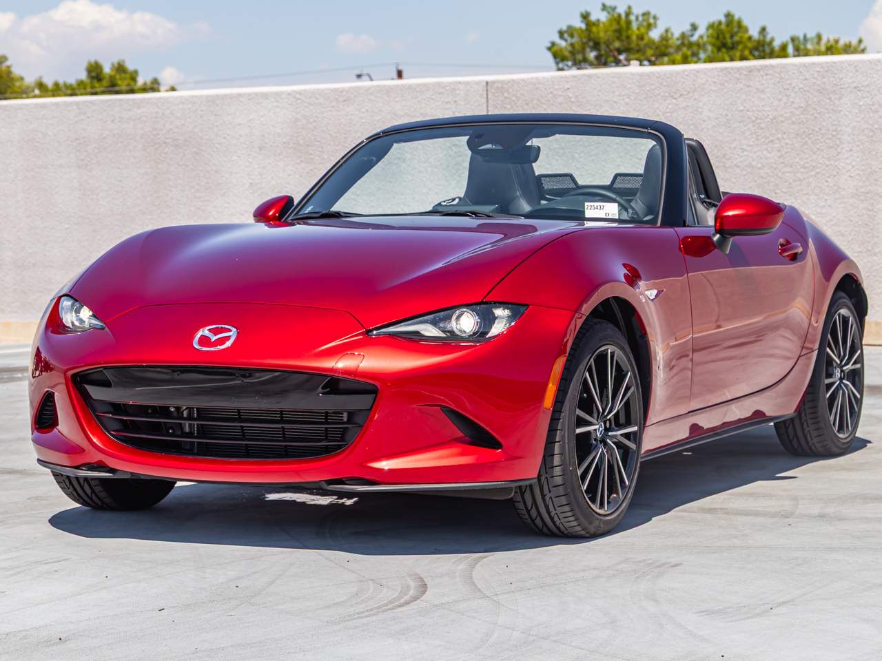 New 2025 Mazda MX-5 Miata Club CONVERTIBLE in Phoenix #Z25447