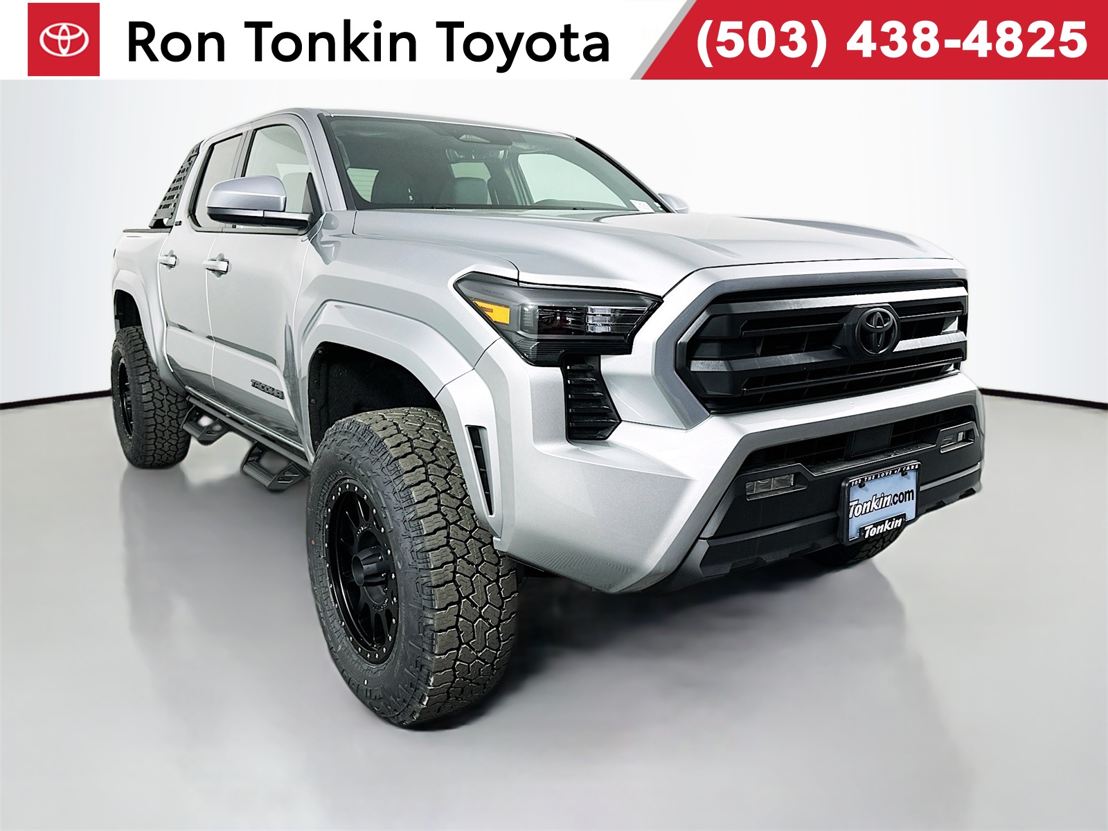 2025 Toyota Tacoma SR5's photo