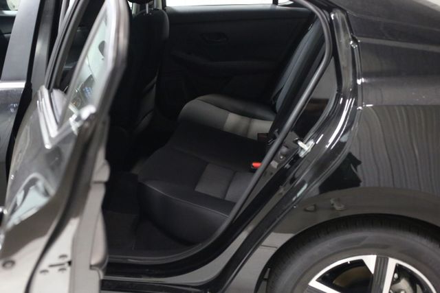 2025 Nissan Sentra SV photo 17
