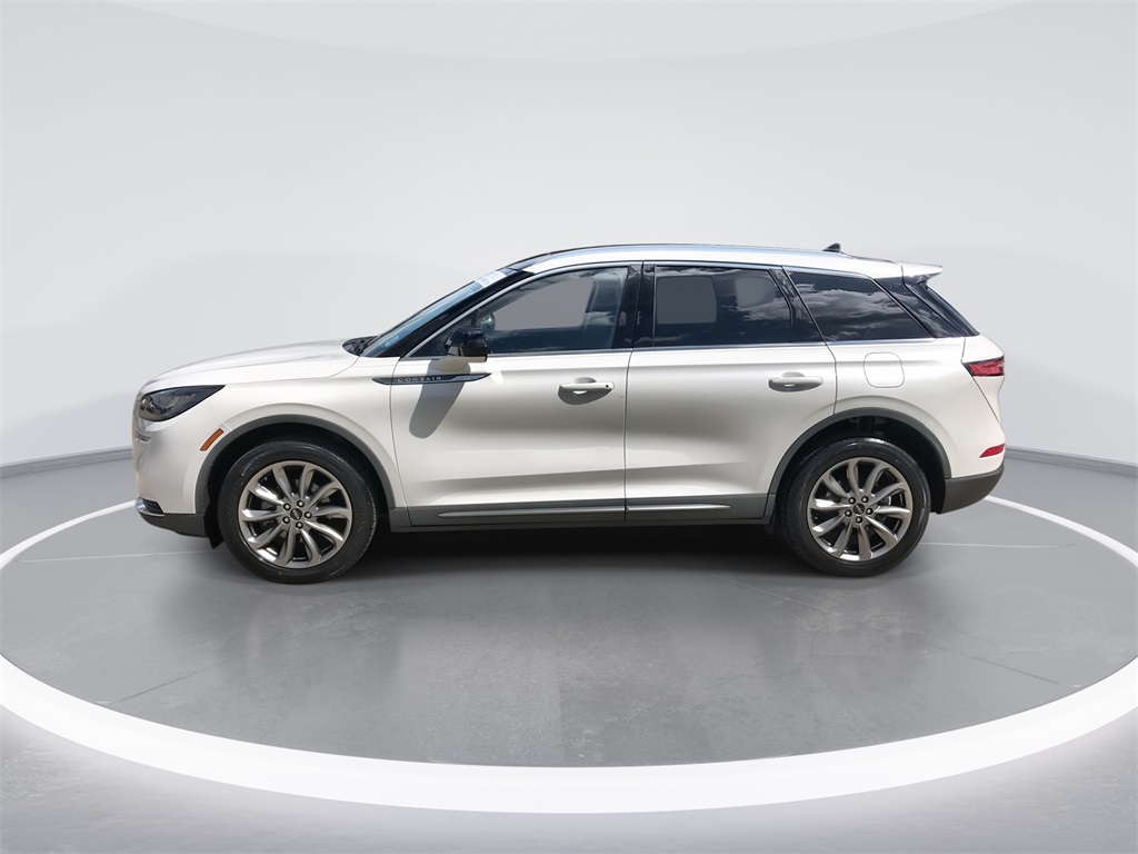 2021 Lincoln Corsair Standard photo 5