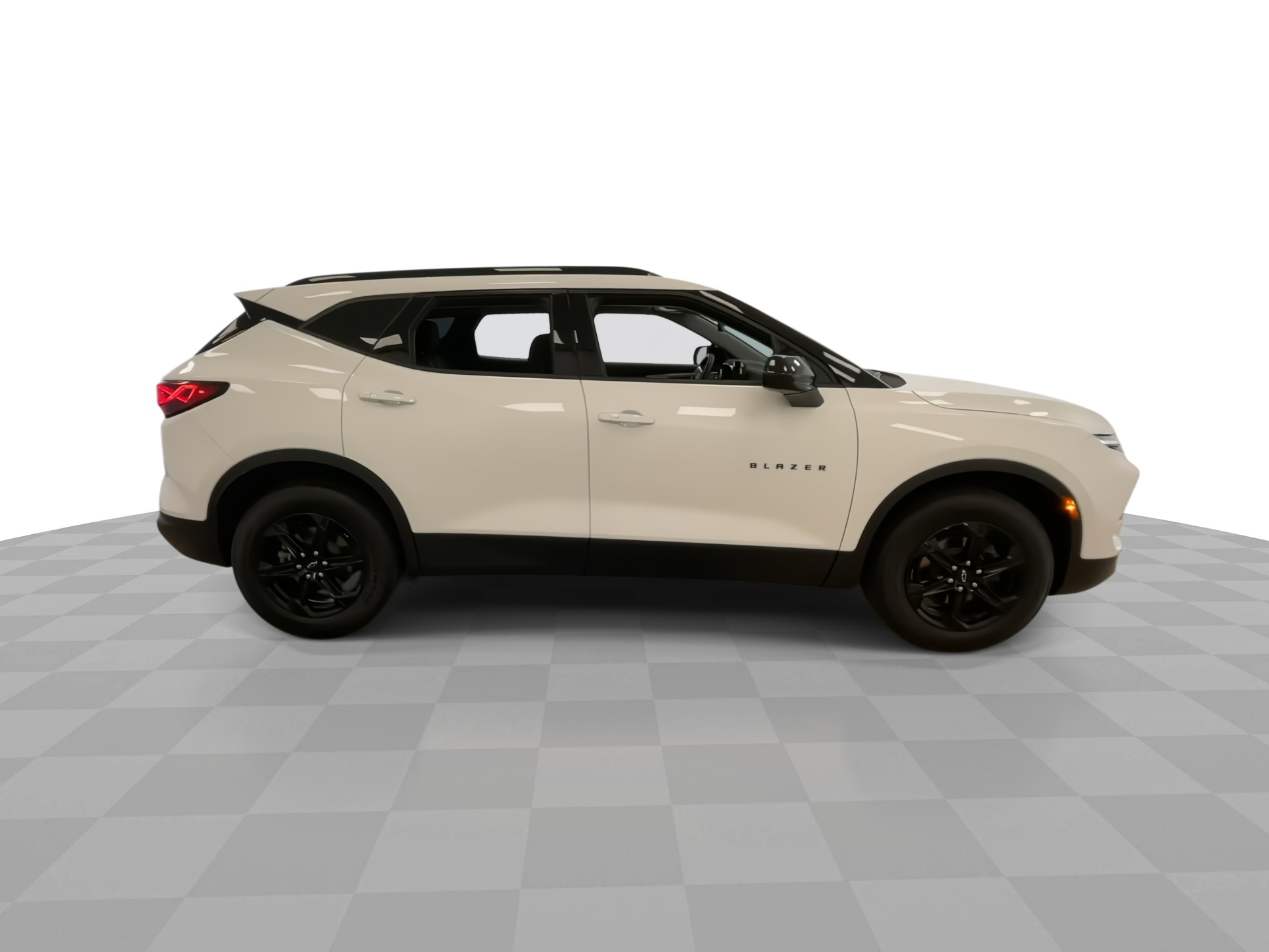 2023 Chevrolet Blazer 2LT photo 2