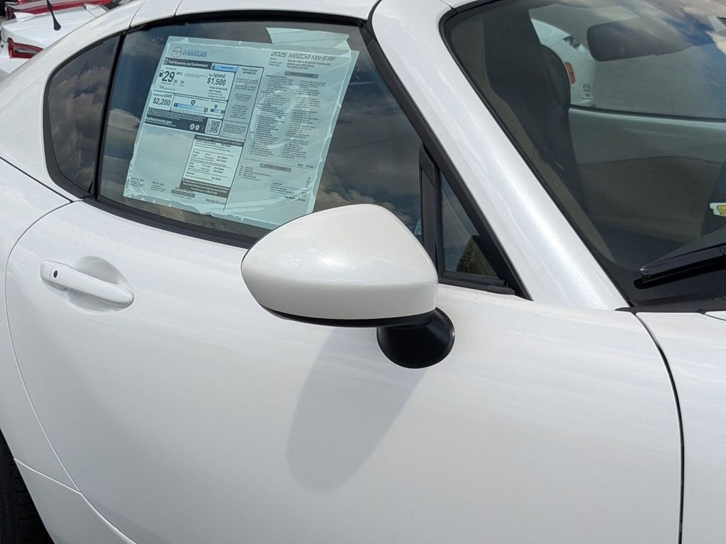 2025 Mazda MX-5 Miata Miata RF Grand Touring photo 12