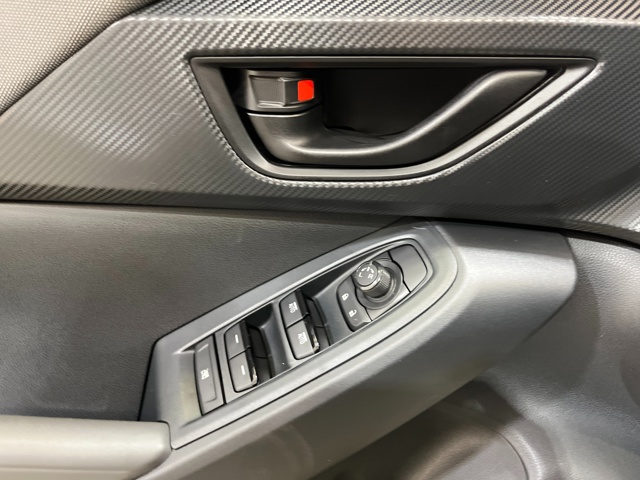 2025 Subaru Crosstrek Base photo 10