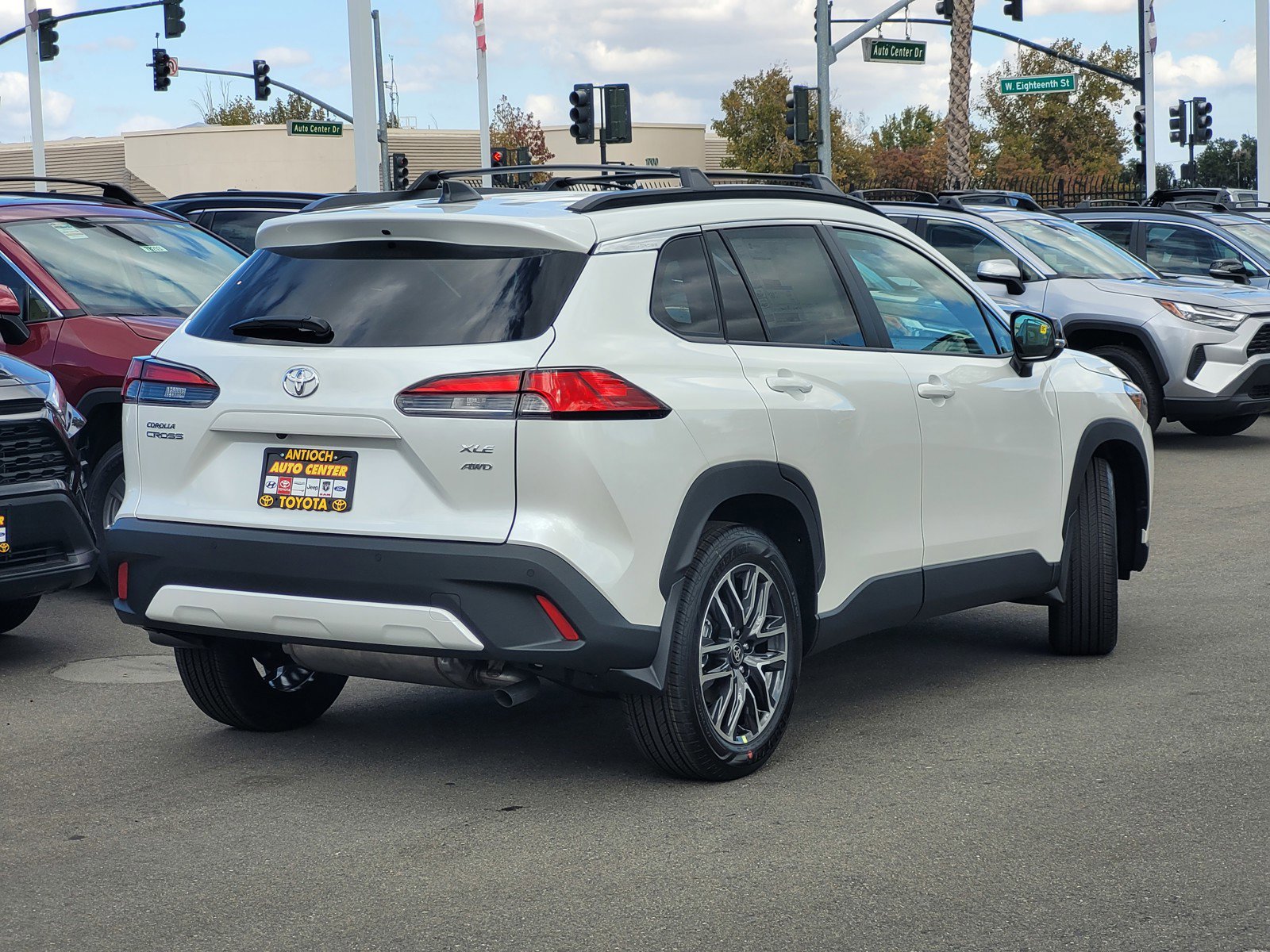 2026 Toyota Corolla Cross XLE photo 3