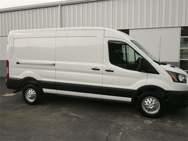 2026 Ford Transit Cargo photo 4