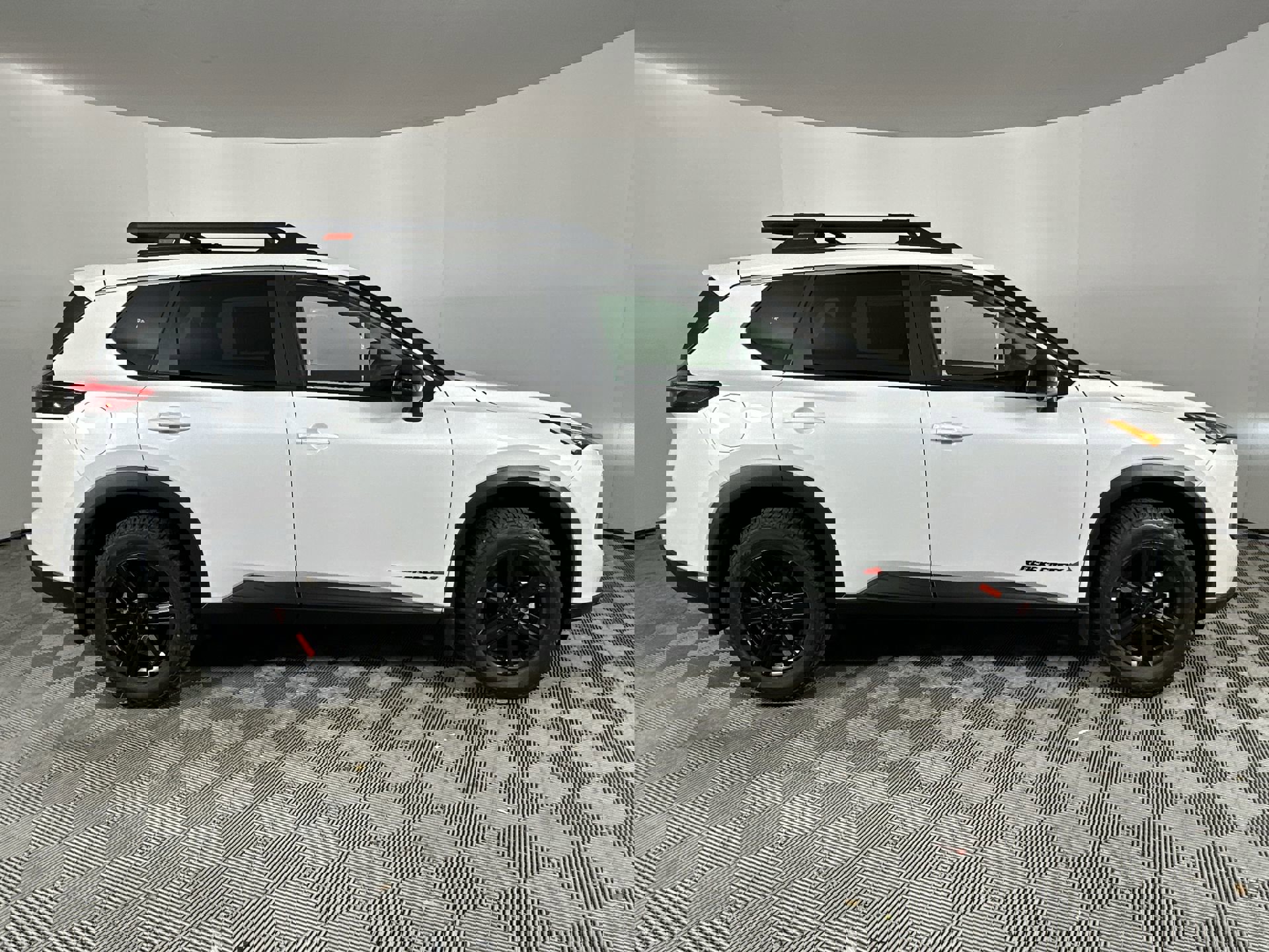 2025 Nissan Rogue SV photo 3
