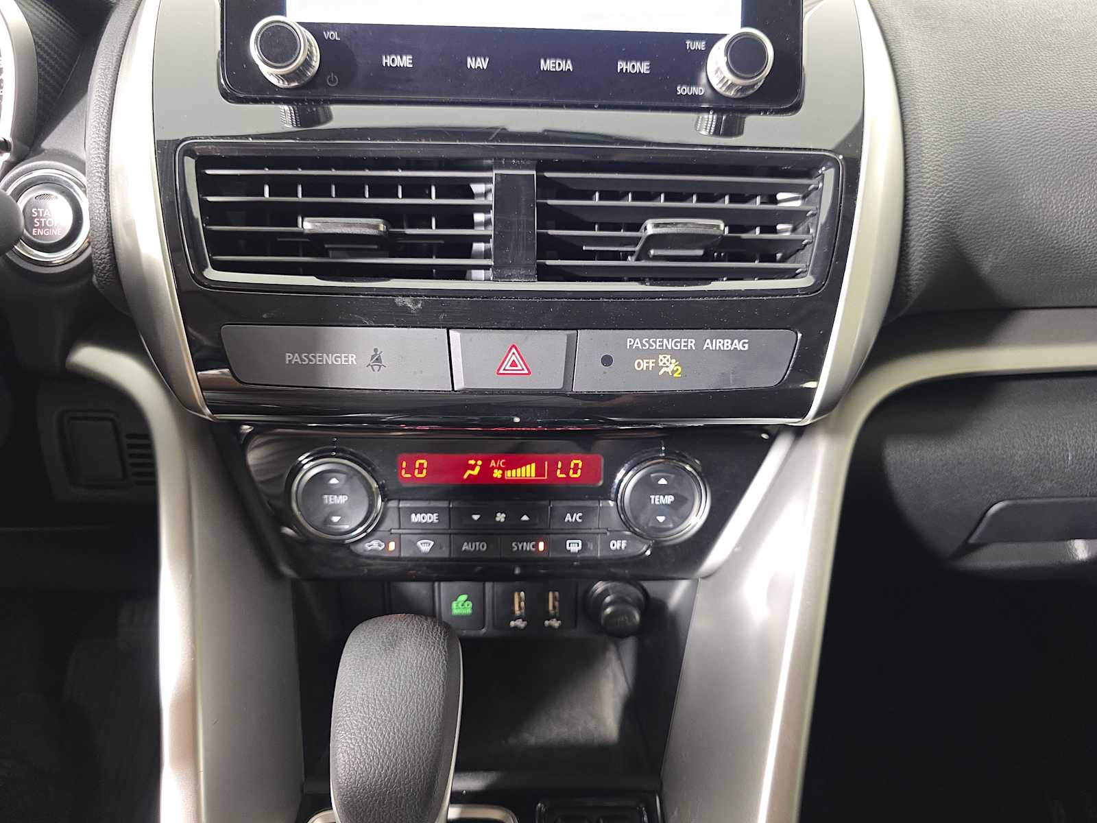 2025 Mitsubishi Eclipse Cross SE photo 17