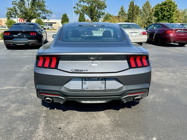 2024 Ford Mustang EcoBoost photo 4