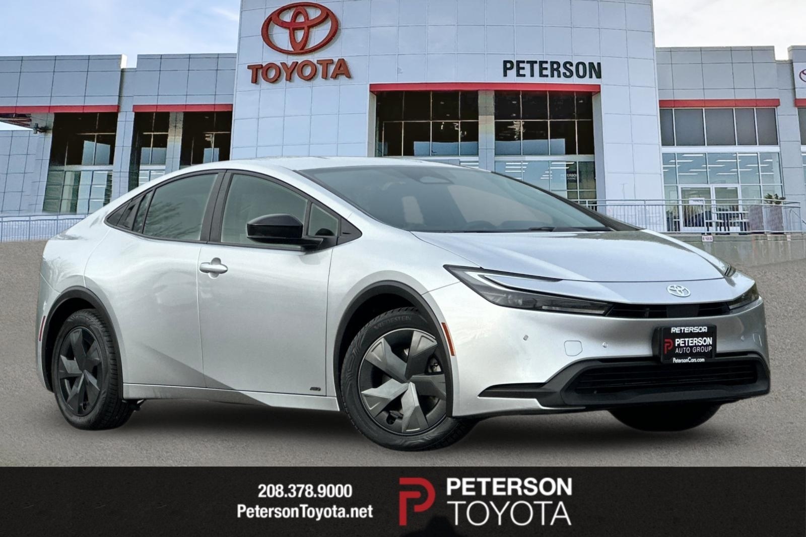 2023 Toyota Prius LE's photo