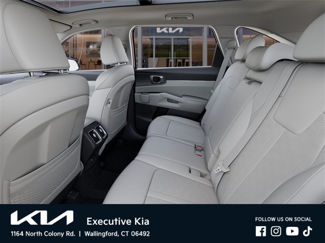 2025 Kia Sorento S photo 17
